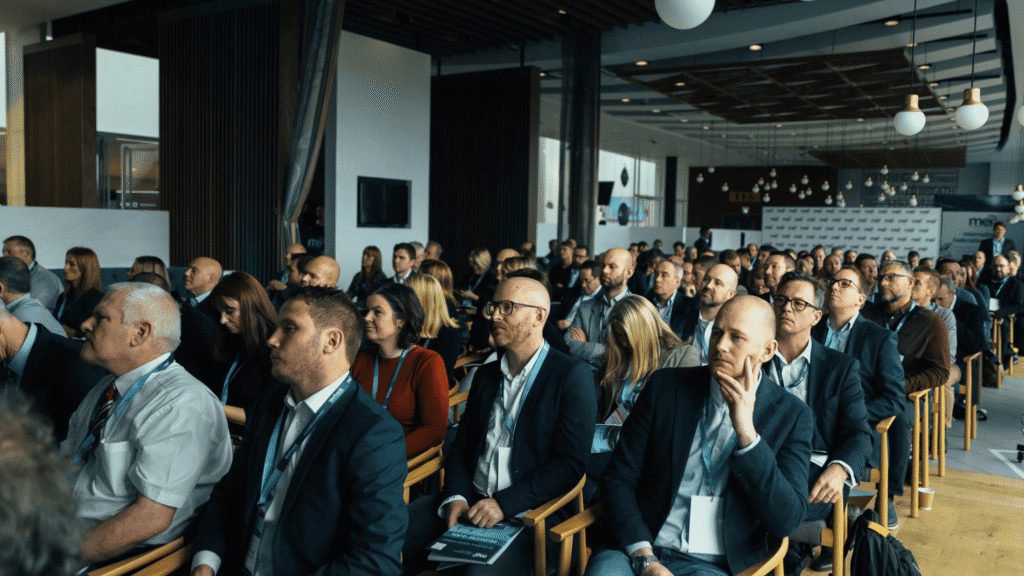 Is Facebook Page important for online business in 2025? 3 audience 1 1